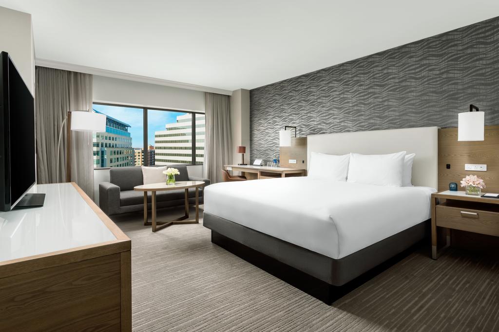 Photograph of The Westin Alexandria Hotel - Restaurant
